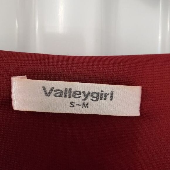 Valleygirl | Maroon Pointe Dress - Picture 7 of 8